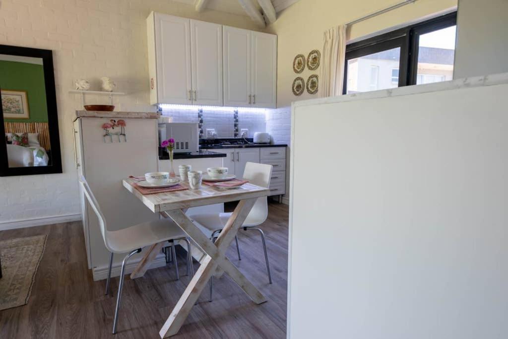 The Amaryllis Luxury Apartment Bella Donna Bettyʼs Bay Exteriör bild